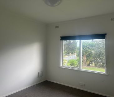 Beautifully Renovated 3 Bedroom Home - Photo 6