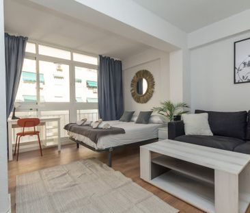 Calle Lozano de Torres, Málaga, Andalusia 29013 - Photo 2