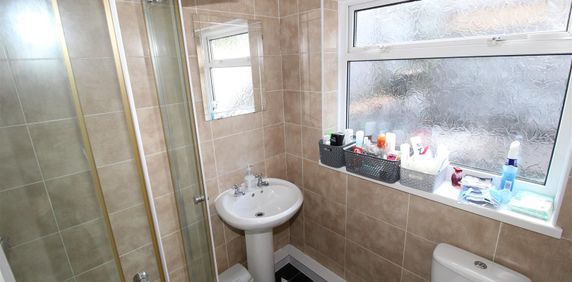 Room For Rent King Street, Pontypridd - Photo 2