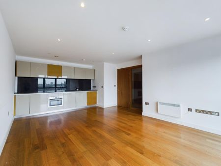 2 bedroom flat to rent - Photo 4