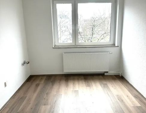 Moderne und modernisierte 2 Zimmer Wohnung in fußläufiger Lage zur Duisburger Innenstadt - Photo 1