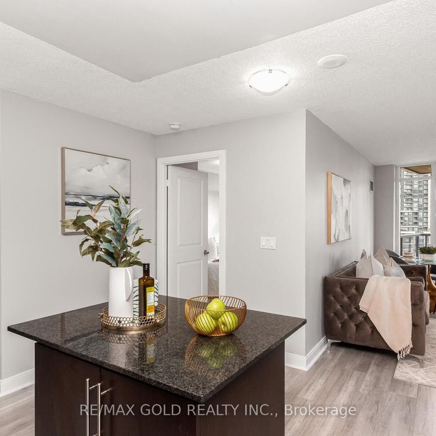 For Lease - 330 Burnhamthorpe Road Unit# 804, Mississauga, Ontario - Photo 1