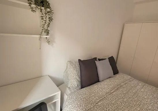 Carrer de Sant Lluís Bertran, Torrent, Valencian Community 46900