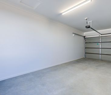 2/78 Mercy Street, Park Ridge QLD 4125 - House For Rent | Domain - Photo 6