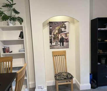 Sycamore Road, Guildford, GU1 - Photo 4