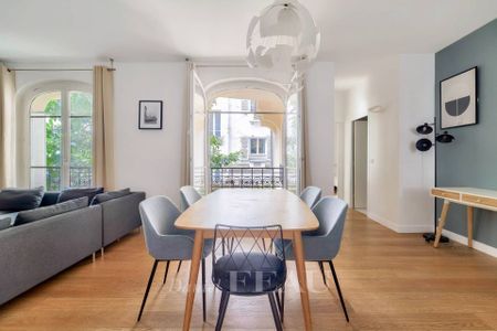 Location appartement, Paris 7ème (75007), 4 pièces, 90.57 m², ref 86476996 - Photo 5
