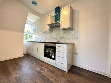 2 bedroom flat to rent - Photo 4