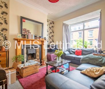 4 Bedroom Mid Terraced House for rent in Wetherby Grove - Photo 1