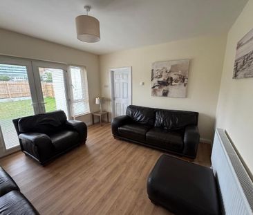 SHARED HOUSE, 6 Harberton Park, Waterside, Derry, BT47 2NB - Photo 3