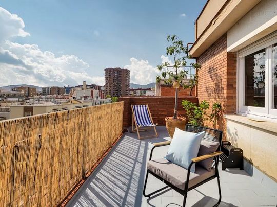 Passeig de Valldaura, Barcelona, Catalonia 08016 - Photo 1