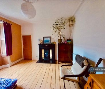 2 bedroom maisonette to rent - Photo 1