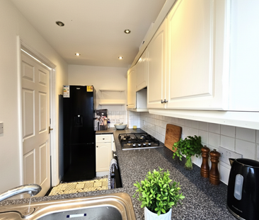 2 bedroom end of terrace house to rent - Photo 6