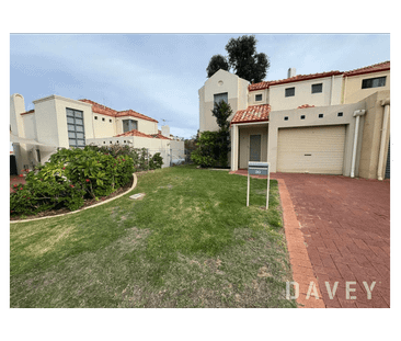 Ideal Location, Perfect Home: A True Gem! - Photo 6