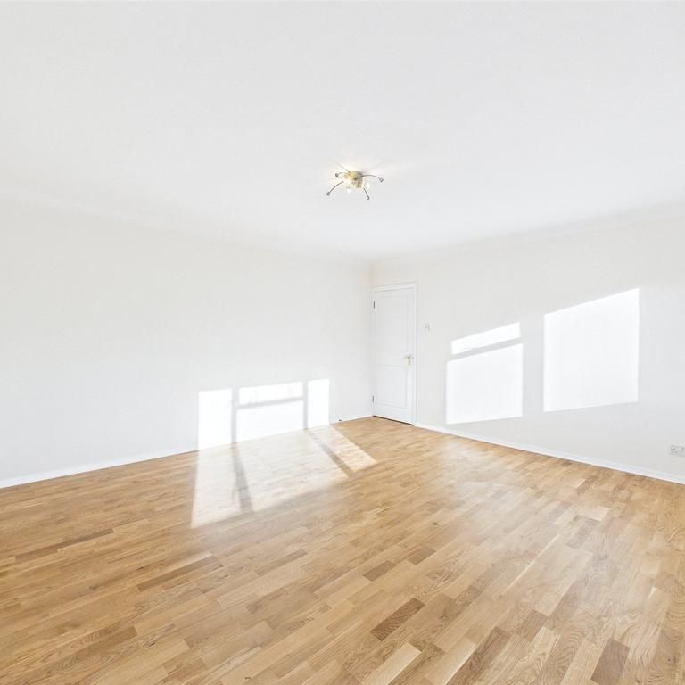3 bedroom apartment to rent - Photo 1