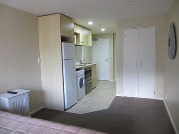 Fantastic Studio Apartment In Emily Place, Auckland, NZ - Photo 2