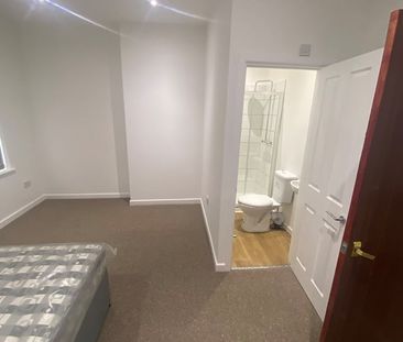 Room in a Shared House, Banff Road, M14 - Photo 6