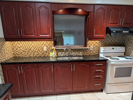 For Lease - 28 Lakeland Crescent, Richmond Hill, Ontario - Photo 4