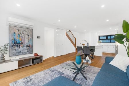 2/1 Banool Quadrant, Doncaster East - Photo 2