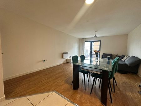 2 Bed Flat, Commercial Road, E14 - Photo 3