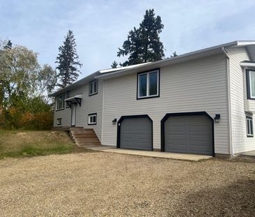 4 Bedroom 3 Bathroom House In Ponoka - Photo 3