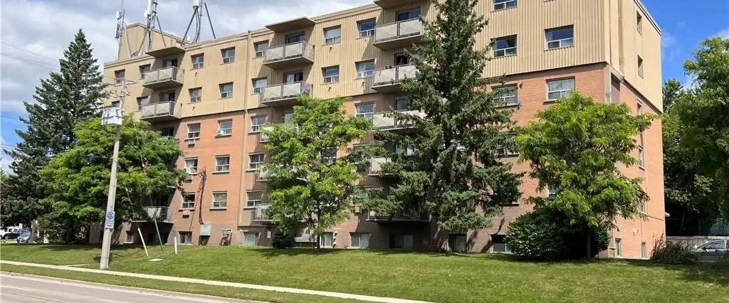 283 FAIRWAY Road N Unit# 503 — 3 Bedroom - Photo 1