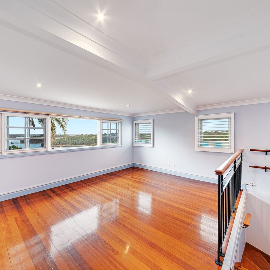 Spacious Family Home with Water Views - Photo 1