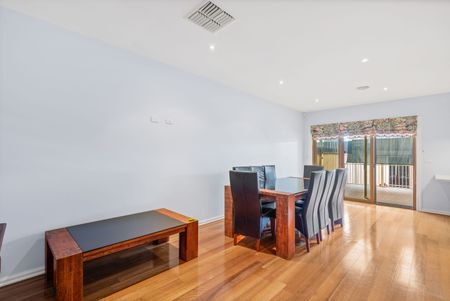 Large Family TownHome - Photo 2