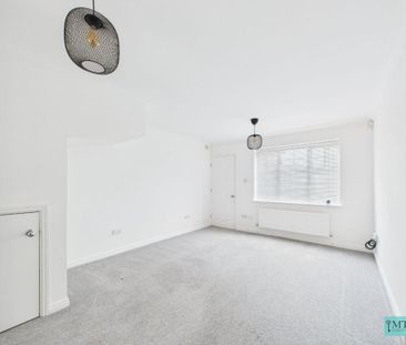 2 bedroom semi-detached house to rent - Photo 2