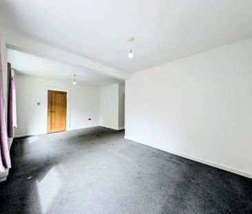3 bedroom detached house to rent - Photo 2