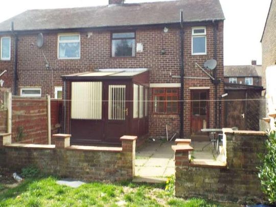 Mora Avenue, Chadderton, OL9 - Photo 1