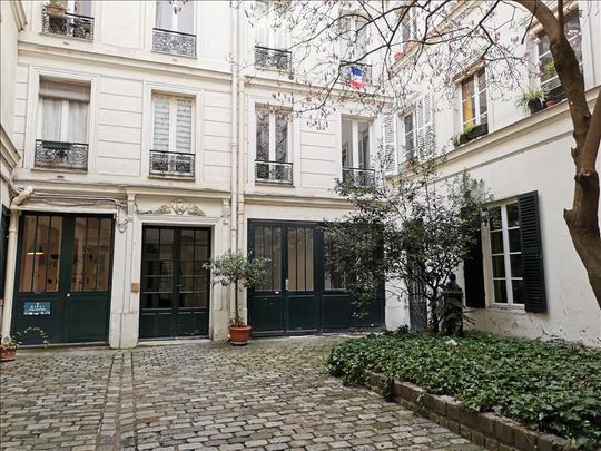 2 pièces - Meublé - 38,5 m² - 5ème étage - Colocation non autorisée - Photo 1