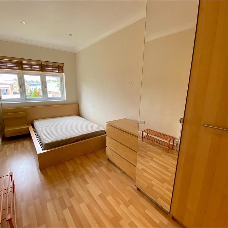 1 bedroom in a house share to rent - Photo 1