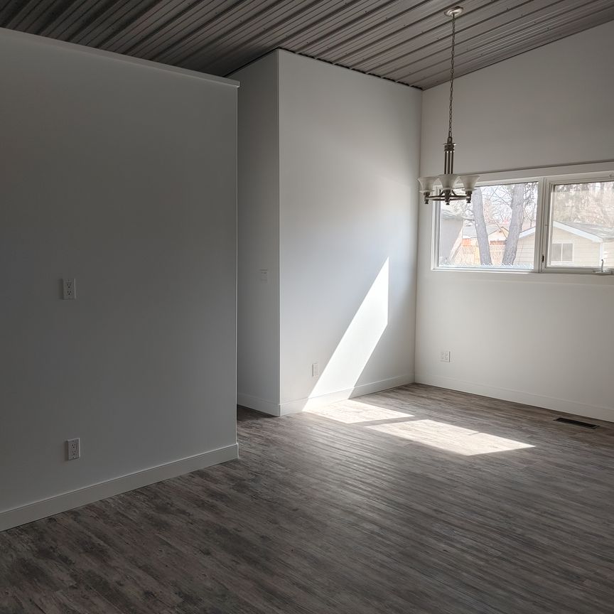 711b Royal St, Regina - Photo 1