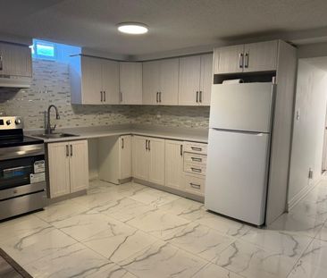 For Lease - 741 Shanahan Boulevard, Newmarket, Ontario - Photo 4