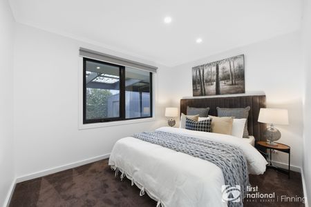21 James Cook Drive, Cranbourne - Photo 4