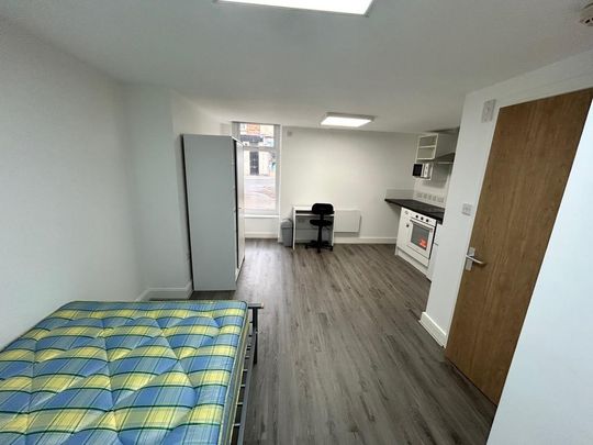 Studio to rent - Photo 1
