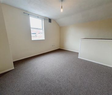1 Bedroom Flat to Rent in Newland Street, Kettering, Northamptonshire, NN16 - Photo 4