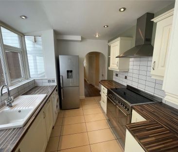 Tilstone Avenue, Eton Wick, Windsor,SL4 - Photo 3