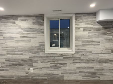 For Lease - 9 Dopp Crescent, Brampton, Ontario - Photo 2