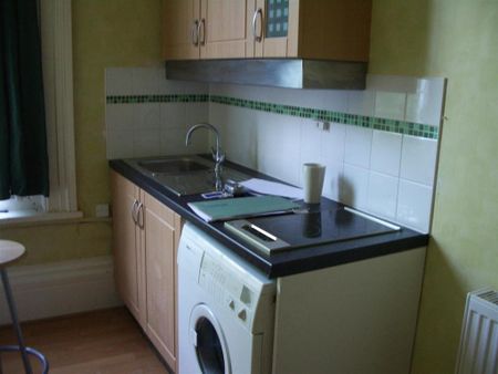 1 bedroom flat to rent - Photo 4