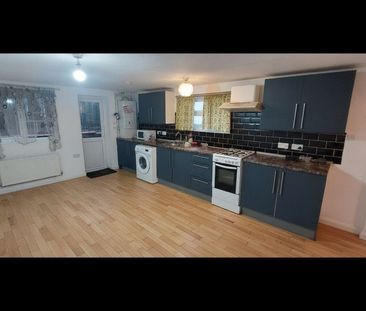 3 Bed Terraced House, Earls Road, SO14 - Photo 4