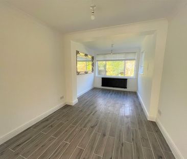 4 bedroom detached house to rent - Photo 4