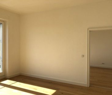 Mitten drin statt nur dabei: interessante 2-Zimmer-Wohnung - Foto 1