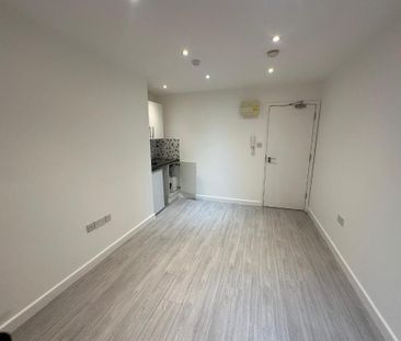 Studio to rent - Photo 5