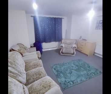 2 Bed Flat, Signet Square, CV2 - Photo 3