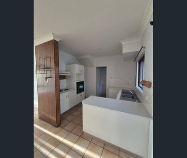 Renovated Corner Townhouse with Large Private Courtyard - Photo 4