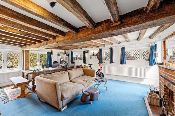 5 bedroom detached house to rent - Photo 1