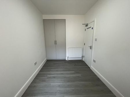 3 bedroom house of multiple occupation to rent - Photo 2
