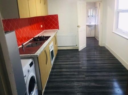 4 Bed Terraced House, Bellenden Road, SE15 - Photo 5