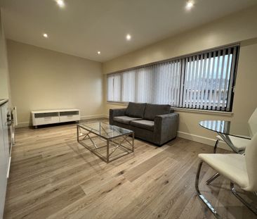4 Mondial Way, Greater London, UB3 - Photo 2